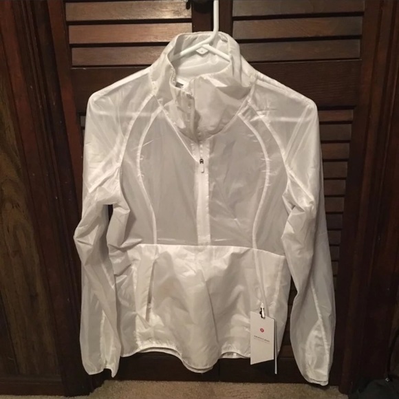 lululemon Run With It Jacket NWT 4,6,8 - Picture 2 of 7